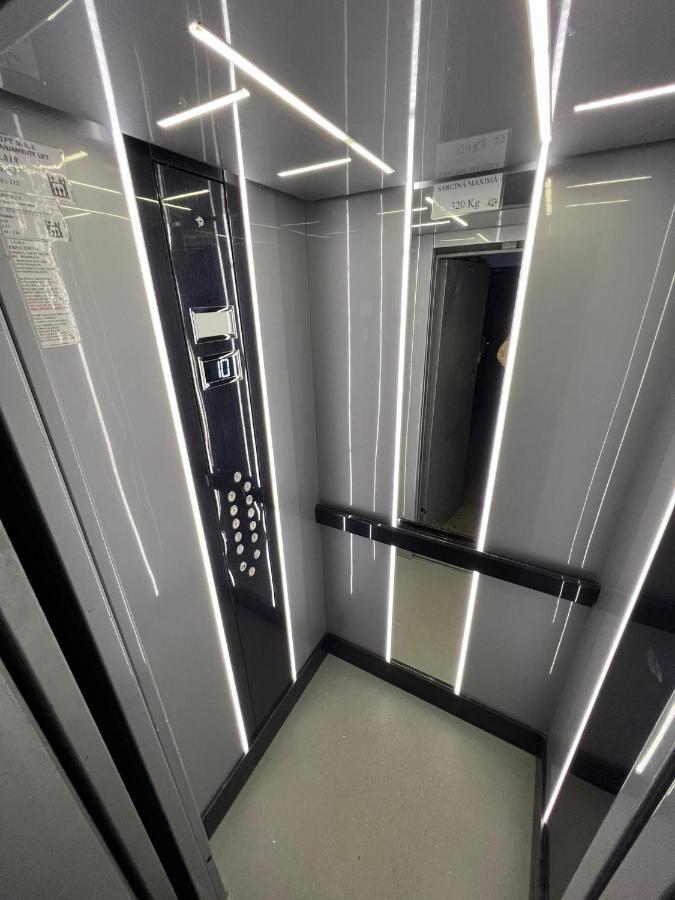 Sunny Luxury Home G. Enescu スチャヴァ エクステリア 写真